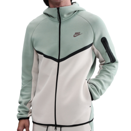 NIKE DUKS TECH ZA MUŠKARCE